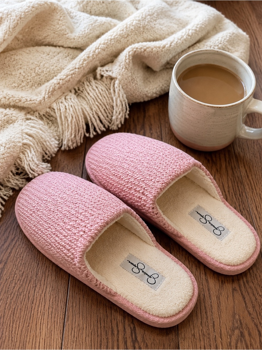 JESSICA SIMPSON Pink Memory Foam Plush Slippers House Shoes NWT Size 6 - 7